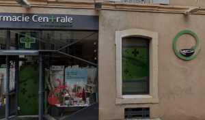 La Pharmacie Cen+rale à Tournon-sur-Rhône