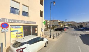 Place Clastrier à 13111 Coudoux