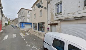 Pharmacie Dugos Bergerolle à Civray