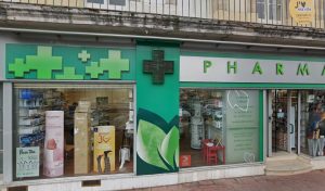 pharmacie de la tour de Paris à Villeneuve-sur-Lot